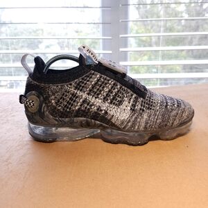 Men’s Nike Air VaporMax 2020 Flyknit Oreo Size 8.5 CT1823-001